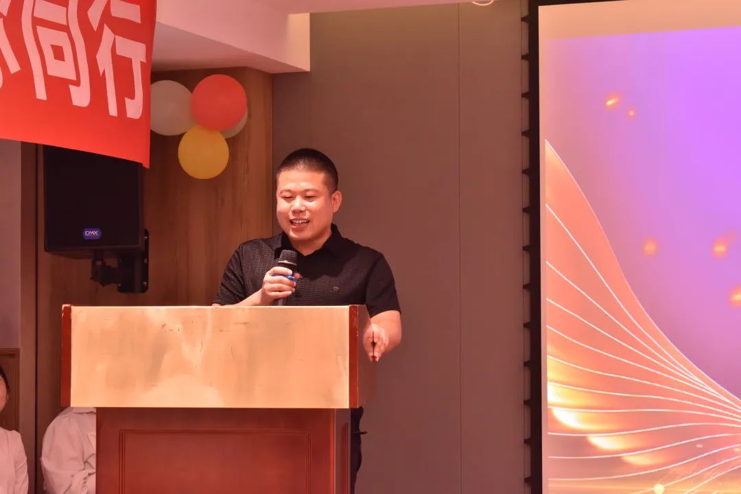 修康藥業董事長楊總致辭 修康藥業董事長楊總致辭